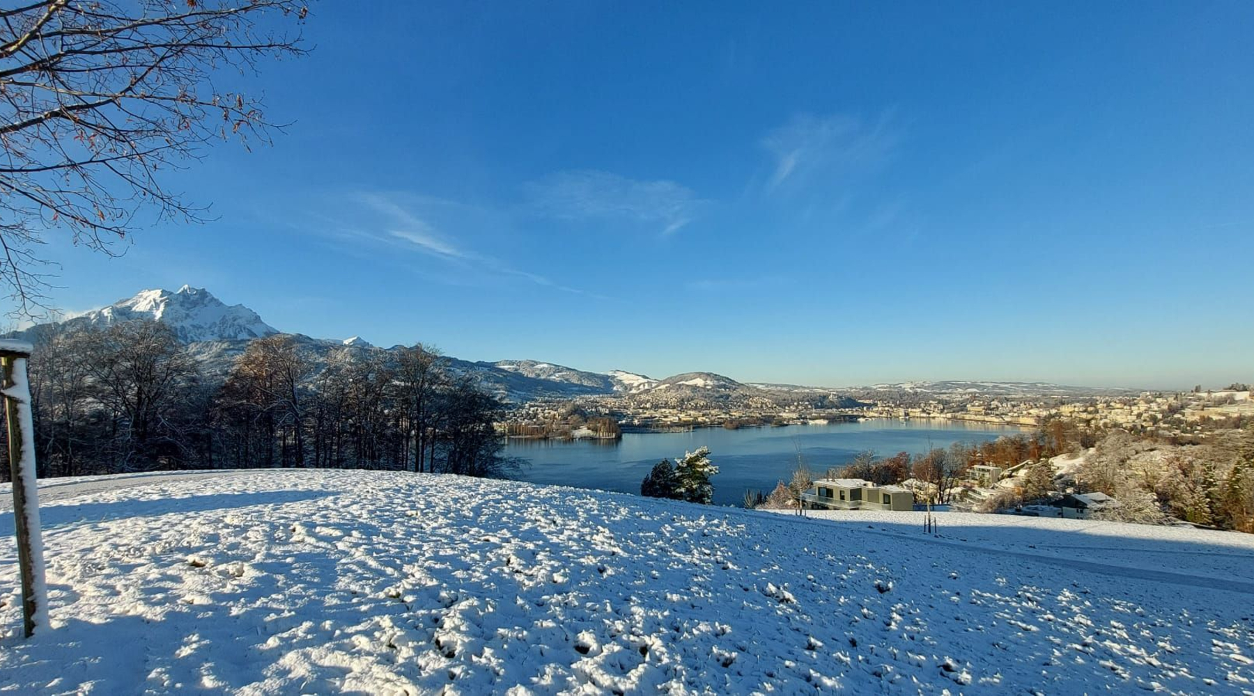 <span class='cycle-icon HIKING'></span><span class='cycle-title'>HIKING</span><span class='cycle-subtitle'>2.5 km long circular trail with a fantastic view of the city of Lucerne, the lake and the mountains</span>
